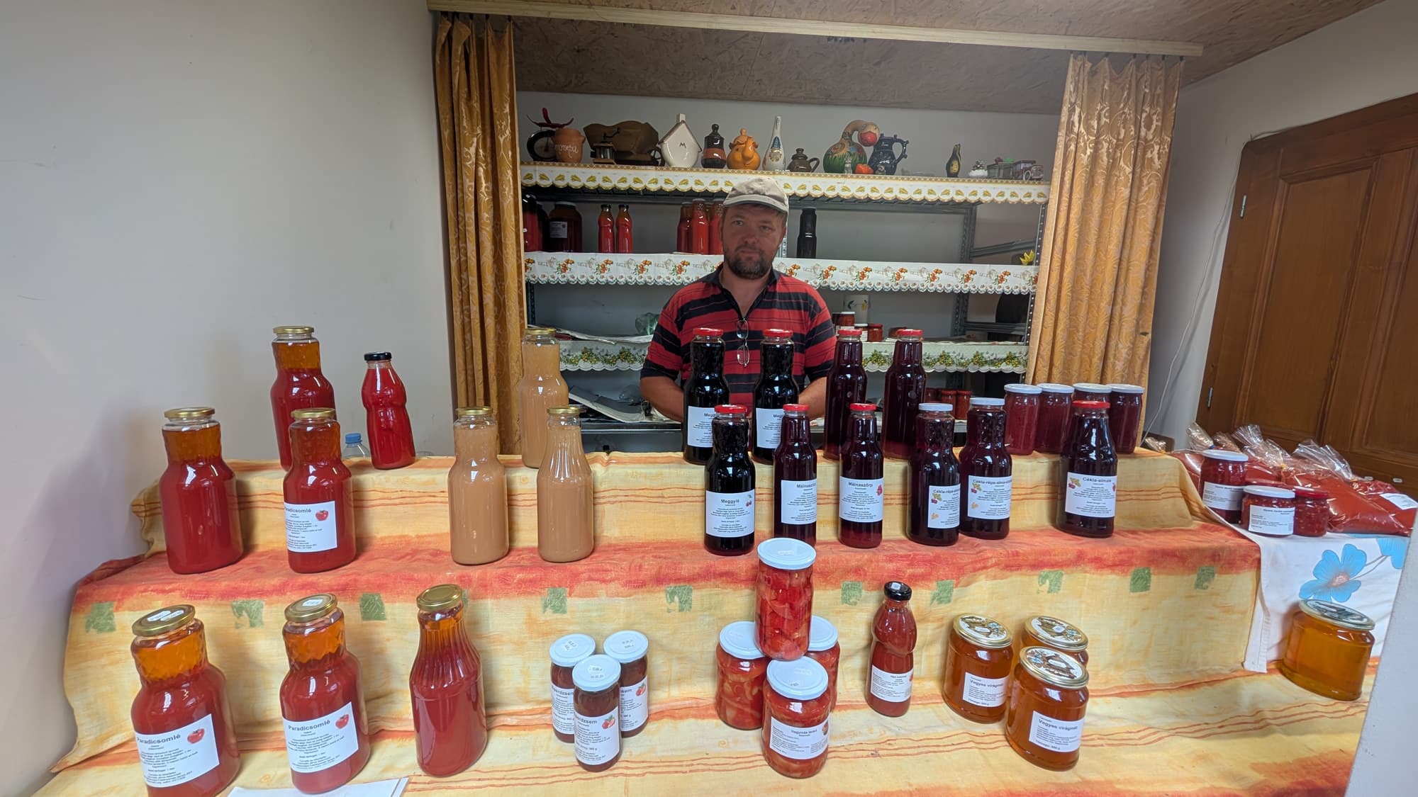 Janis Stand auf dem Markt in Békéscsaba